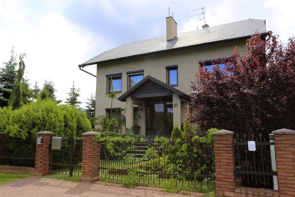 10 Bed And Breakfast Познань Екстер'єр фото
